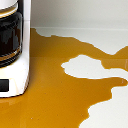 кофемашина Tristar протекает